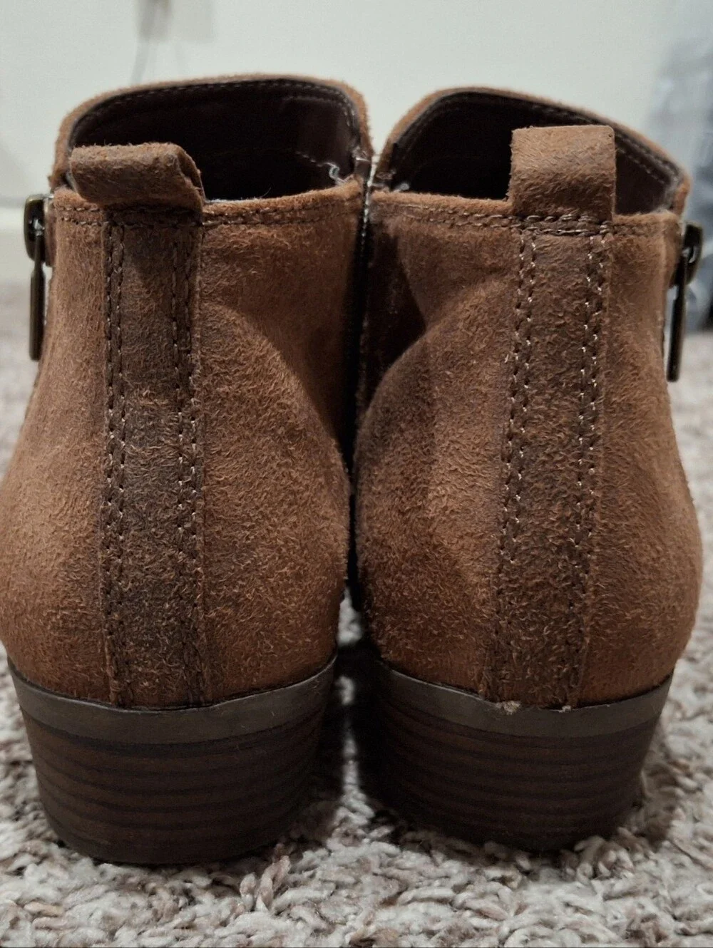 Carlos Santana Women's Ankle Boots in Brown Suede with Side Zip Size 7